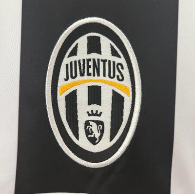 Juventus 2004/05 Home Retro Kit