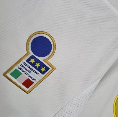 Italy 1996 Euros Away Retro Kit