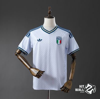Italy 2025/26 Away Kit