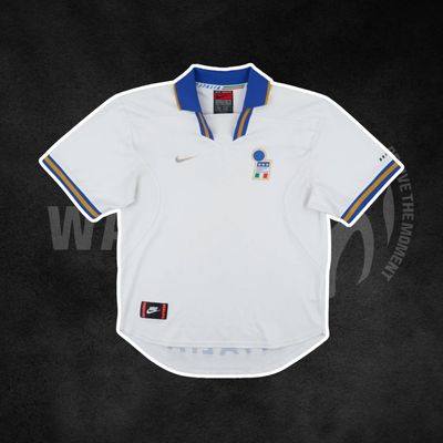 Italy 1996 Euros Away Retro Kit