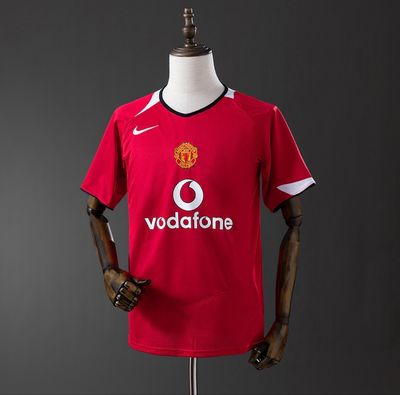 Manchester United 2004/06 Home Retro Kit