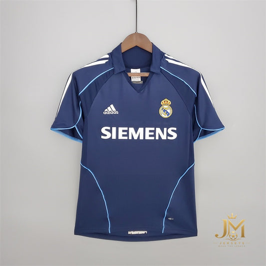 Real Madrid Retro Jersey Away 2005