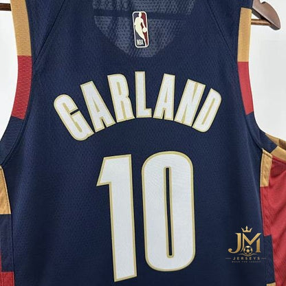 Cavaliers Retro #10 Garland
